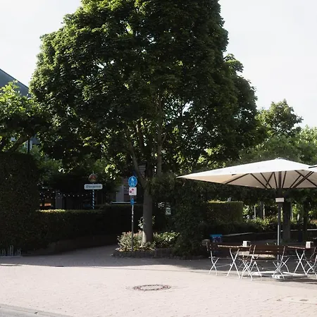 Am Weiher 3*