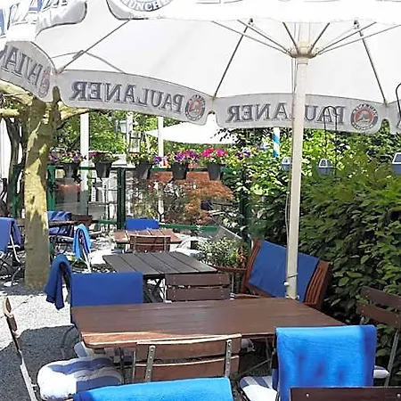 Am Weiher 3*